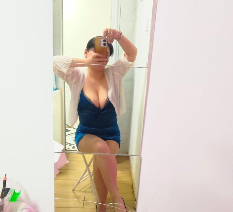 丰满巨乳丽丽