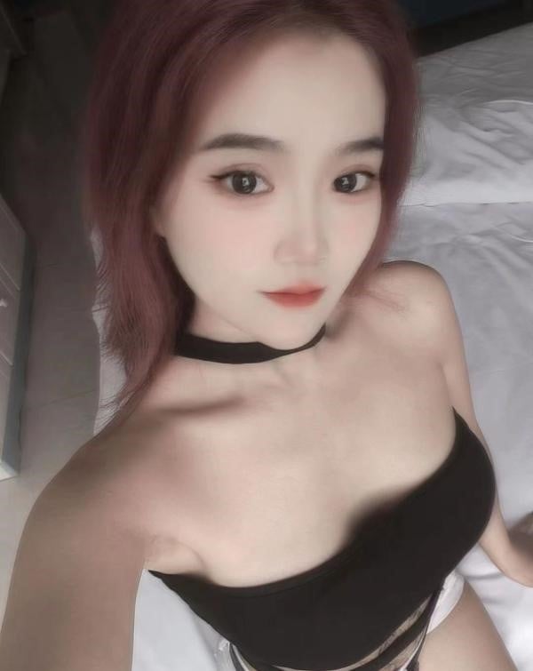 天河大胸妹子