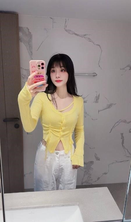 完美身材翘臀姗姗