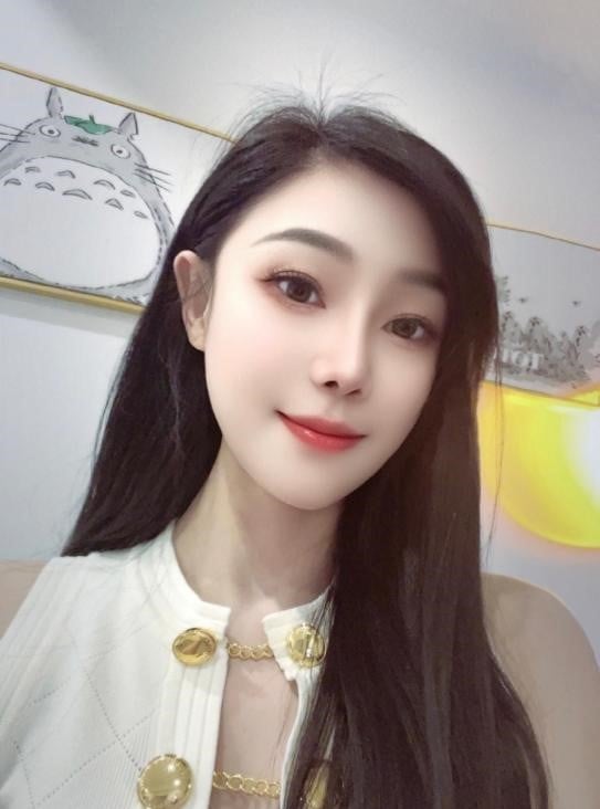 瑜伽老师小七