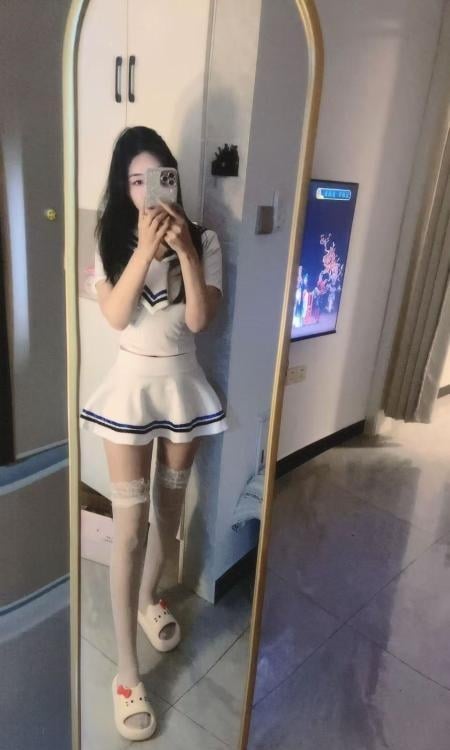 苗条细腰淑女晚晚