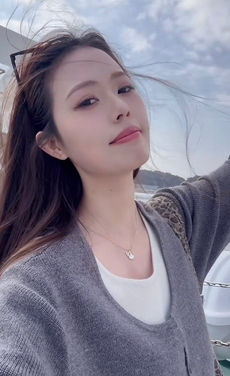性感美丽兼职小美女