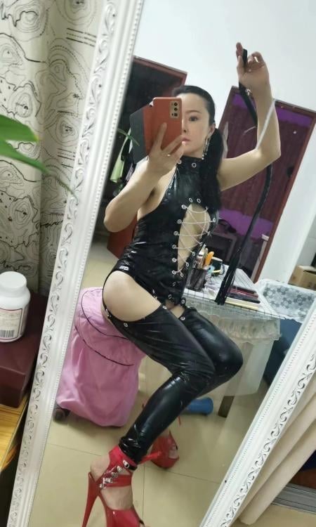 玩SM骚妇