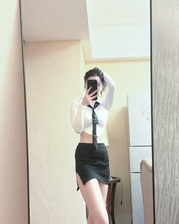 年轻嫩妹真真