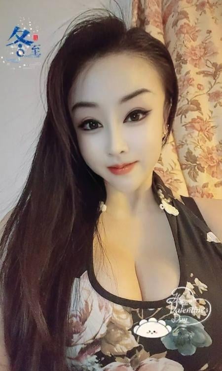 大胸身材好颜值妹子