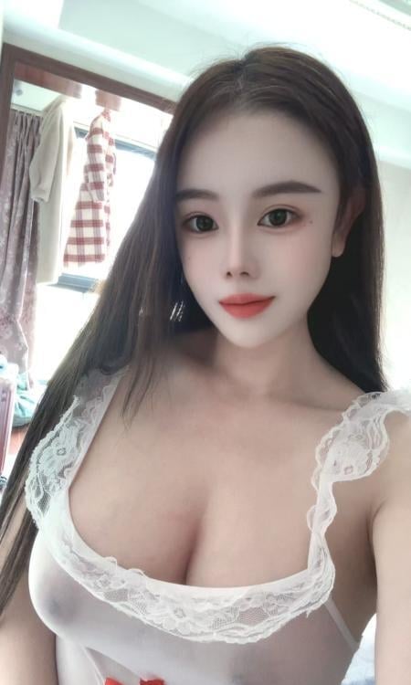 大胸水床妹儿