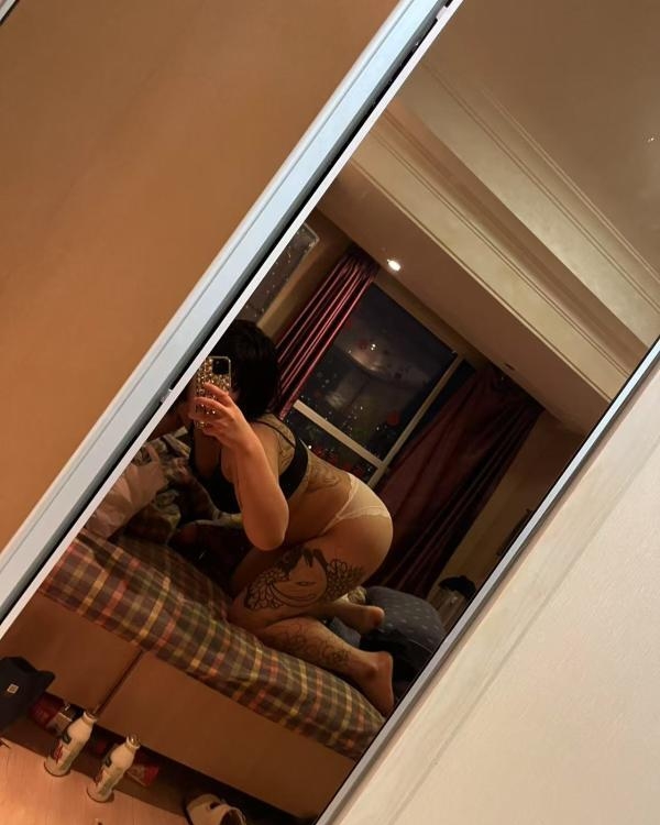 体验纹身小妹