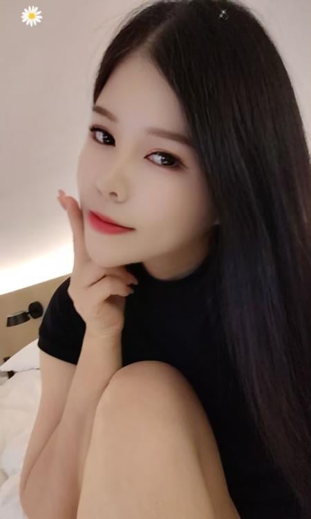 闵行彤彤