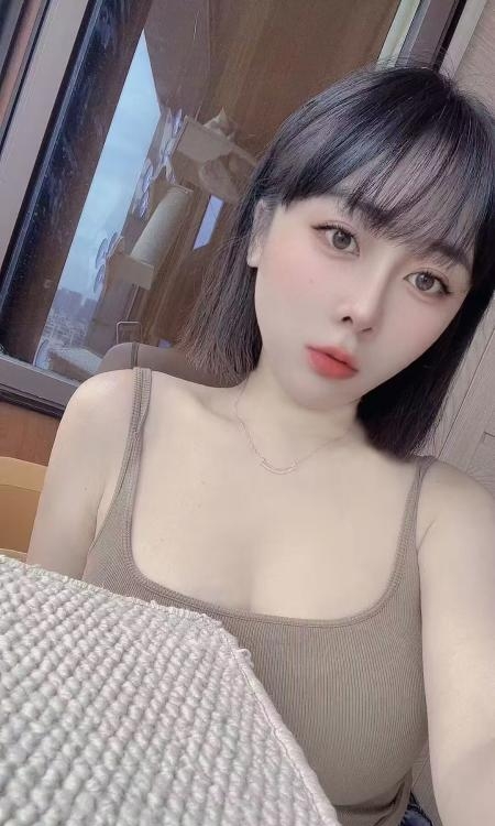 性感大胸御姐