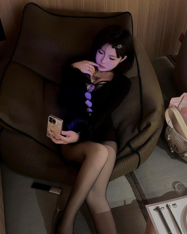 浦东年轻美乳嫩妹