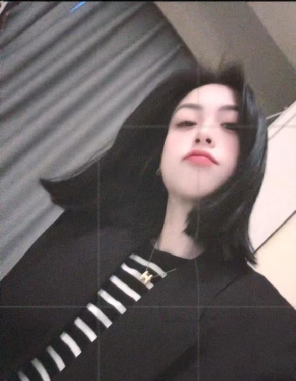 长宁区短发御姐