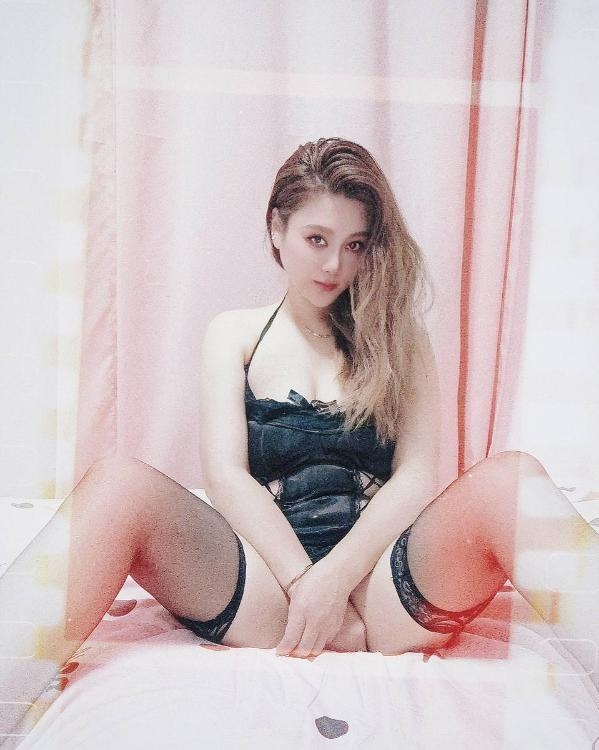 吴中黑丝情趣骚女