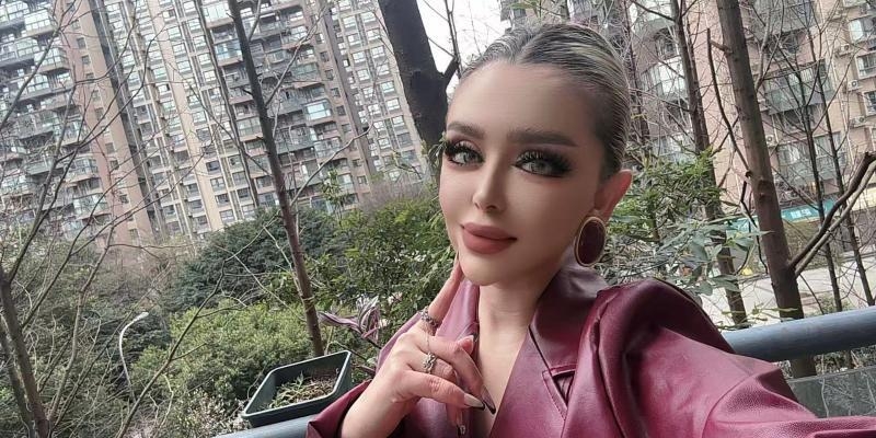 性感红唇米娅