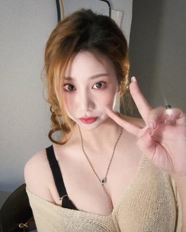惠城丰满多汁湘菜老师