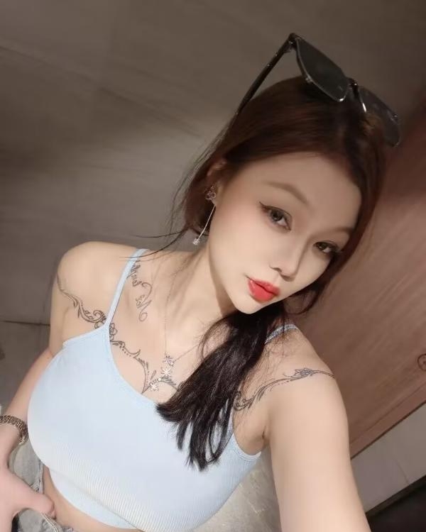 气质优雅大胸朵朵