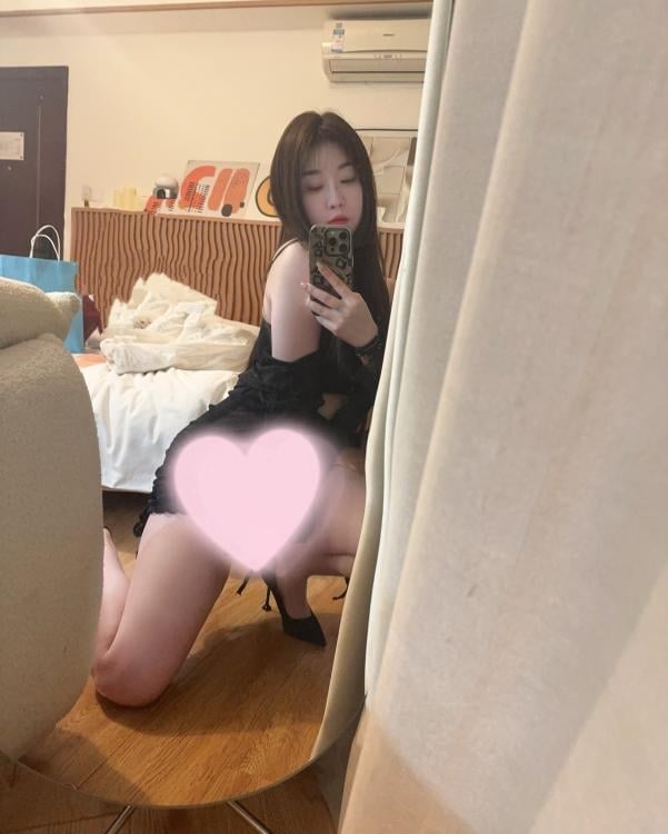 翘臀美腿小骚B