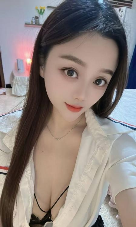 大奶子芒果妹