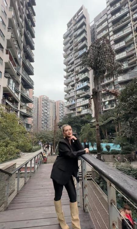 性感红唇米娅