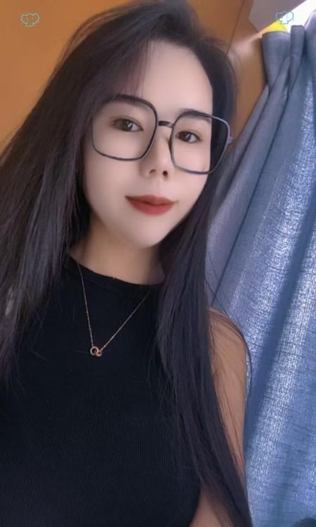 黑丝长腿凤楼