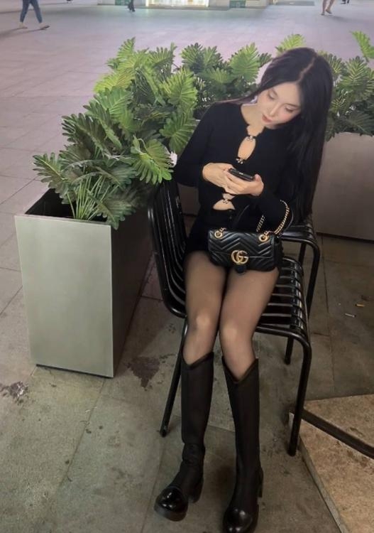 栖霞马群奈奈