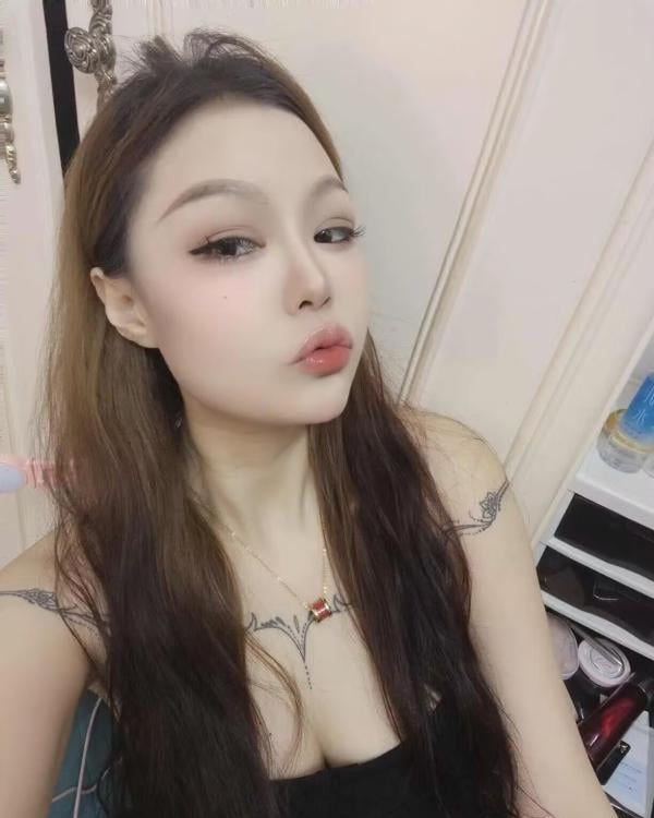 气质优雅大胸朵朵