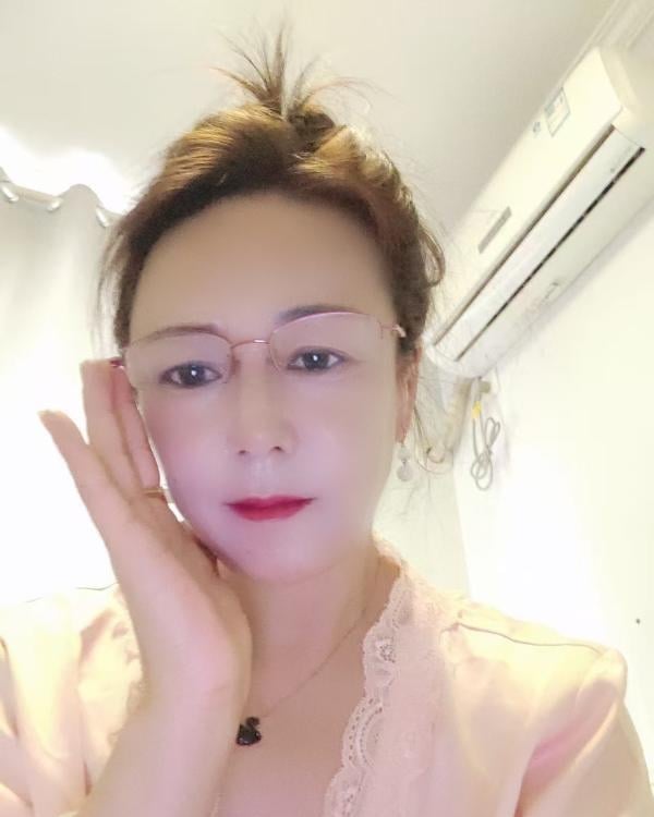 反差熟妇