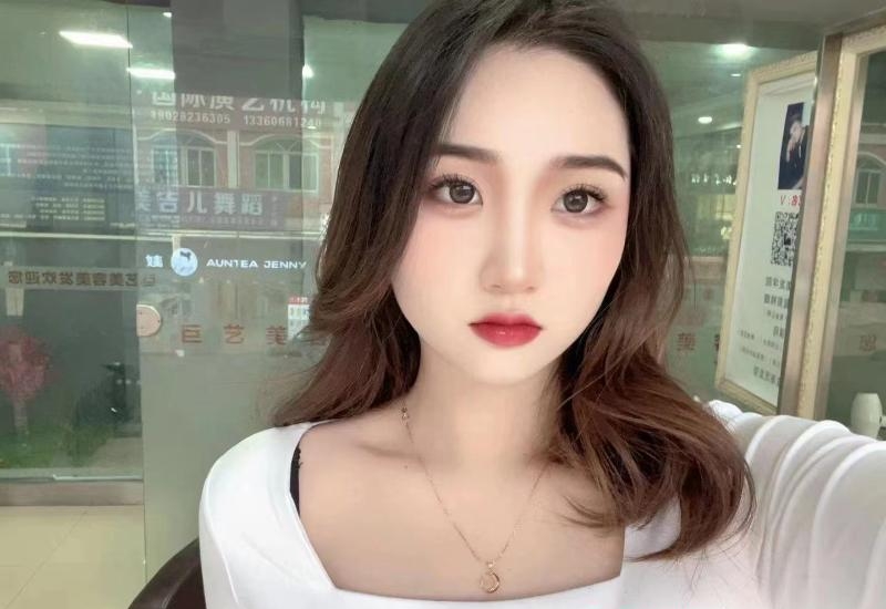 海珠骚女泡泡