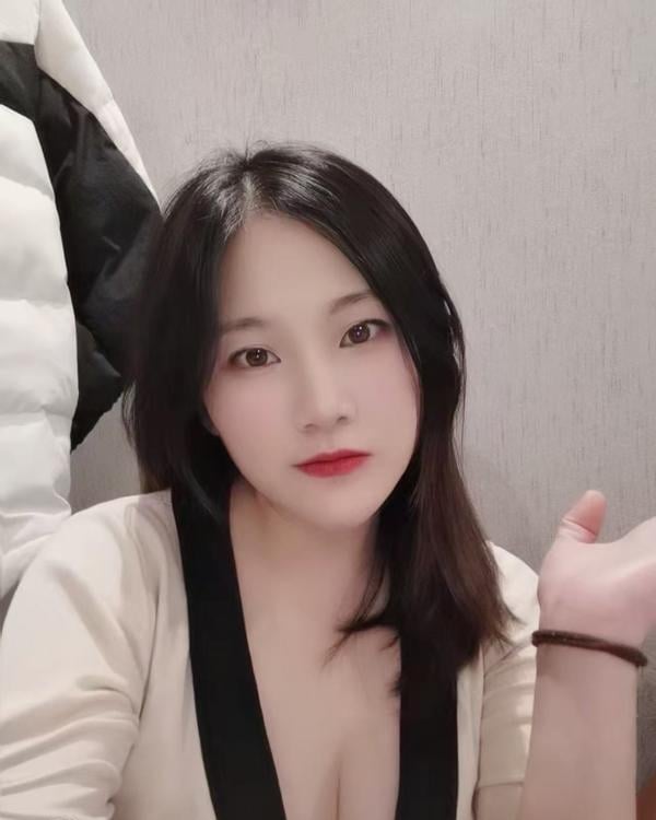 口爆小骚妹