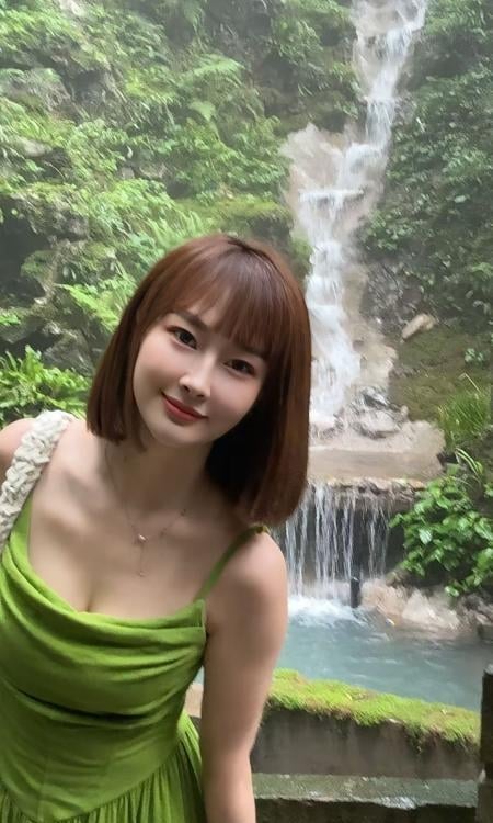 兼职美女小妮
