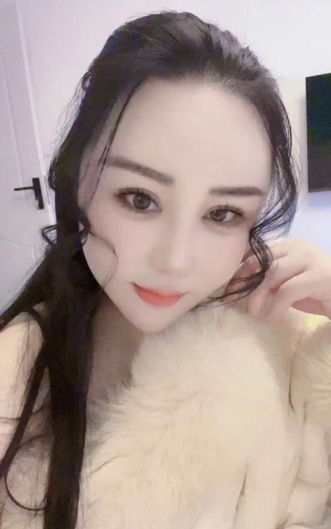 二刷大胸瑜伽苹果姐姐