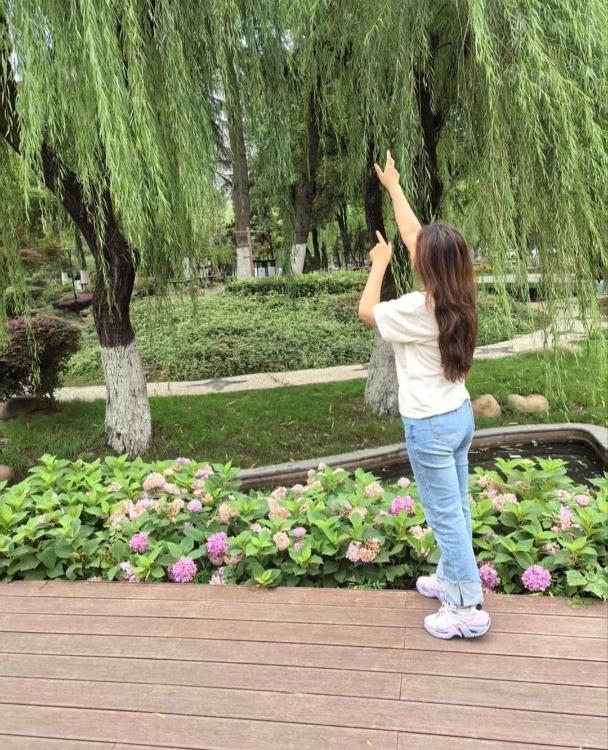 气质熟女阿姨