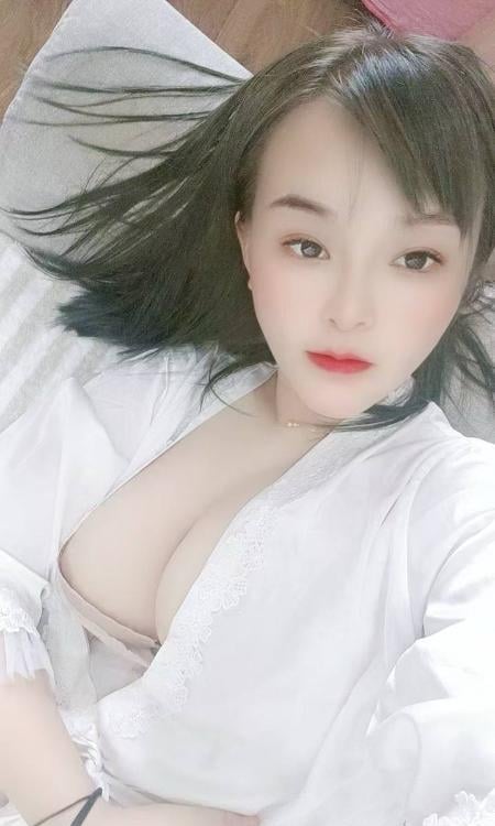 欢乐谷丰满姐姐