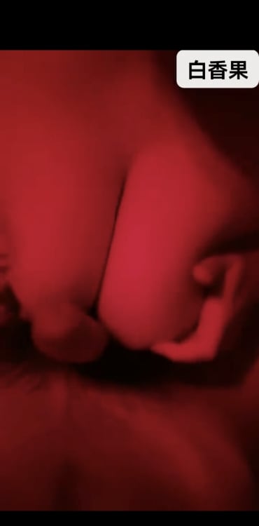白云大胸姐姐