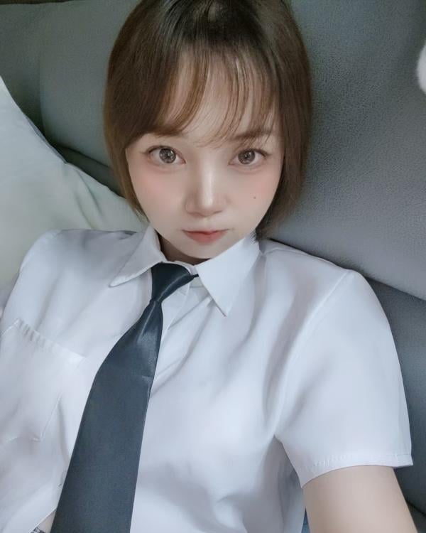 萝莉小妹