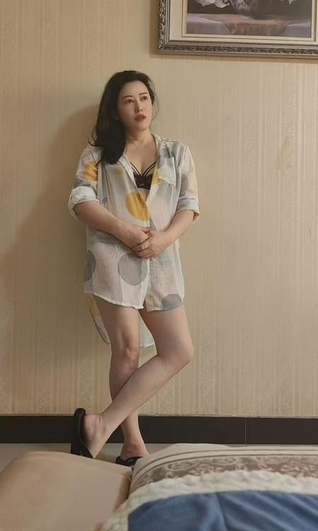 开福大奶少妇