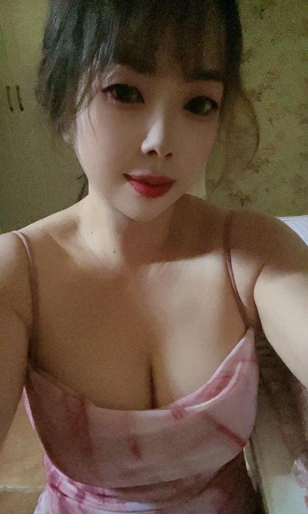 龙首少妇依依