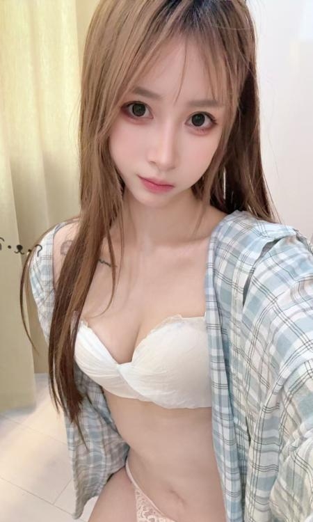 服务系制服多的御姐