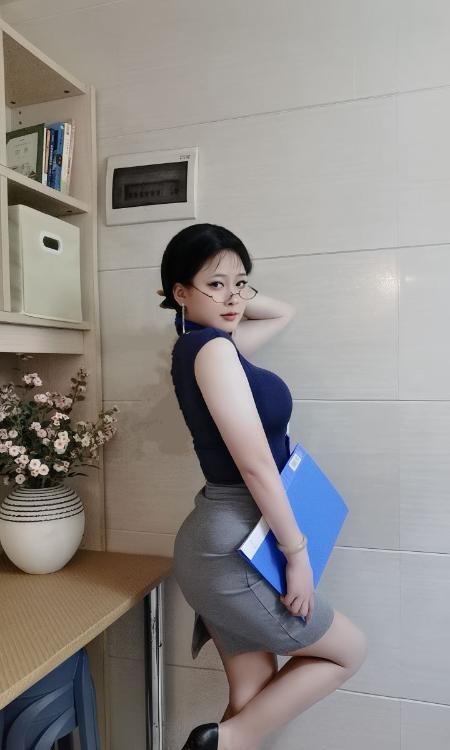 风骚大胸骚货