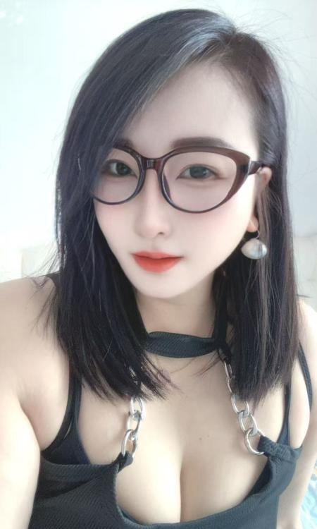 瑶海御姐范漫漫