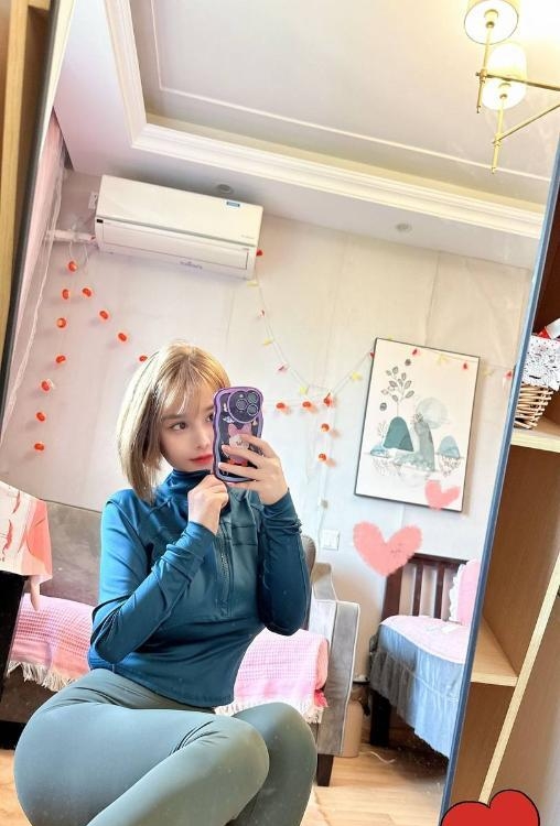 性感丰满大胸妹子