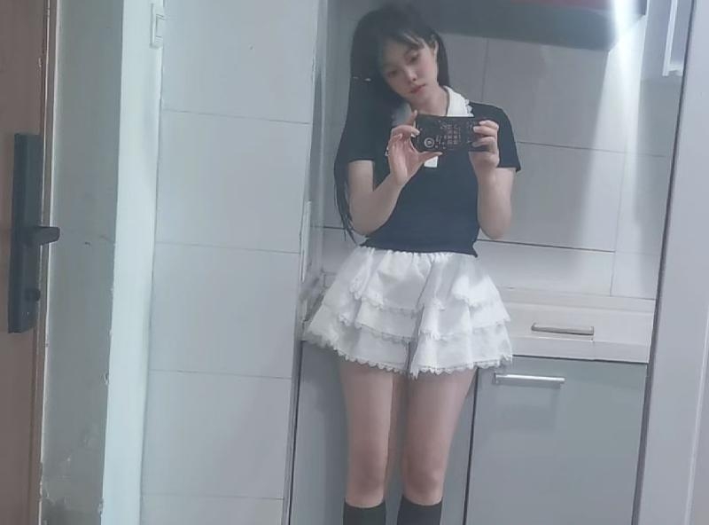 眼镜琪琪