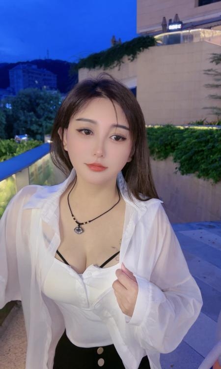 梅花园琳琳