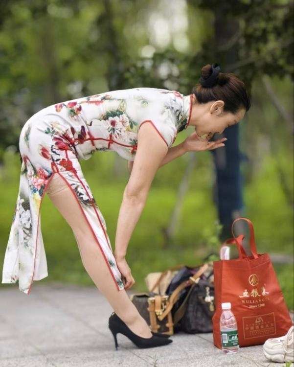 江阴旗袍熟女