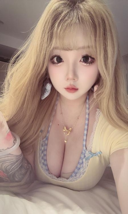 波霸美女媛媛