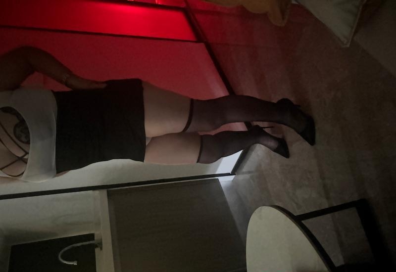 巨乳美妇朵朵