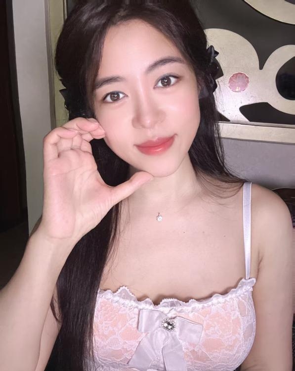火炉倒立深喉骚婊子
