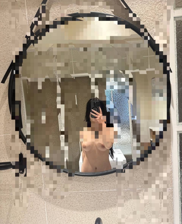 三点粉小少妇