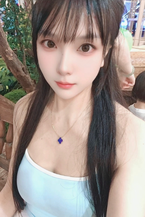 三点粉青青