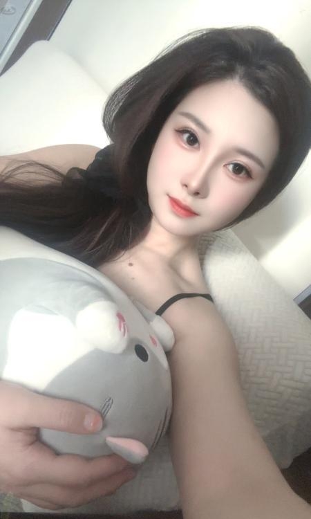 美女兜兜