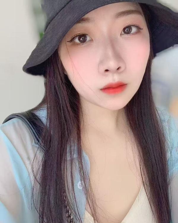 蜀山气质嫩妹青青